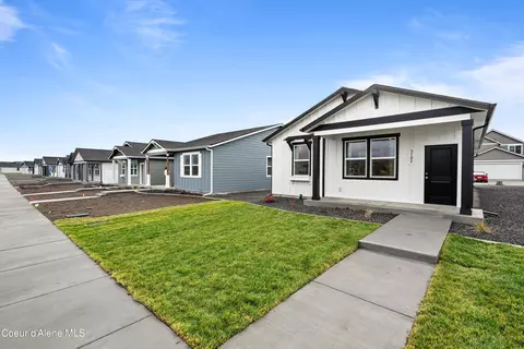 5128 E Norma Ave, Post Falls, ID 83854 photo 2