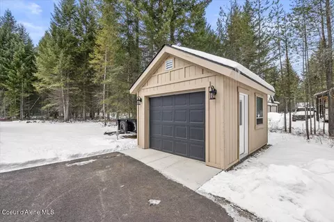 Exterior - 21041 N Eclipse Rd, Rathdrum, ID 83858 photo 8 of 10