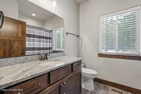 Bath - 21041 N Eclipse Rd, Rathdrum, ID 83858 photo 2 of 3