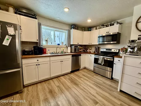 Kitchen - 102 S 3rd St, Pinehurst, ID 83850 photo 1 of 3