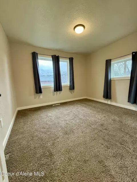 Bedroom - 102 S 3rd St, Pinehurst, ID 83850 photo 2 of 8