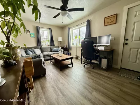 Living - 102 S 3rd St, Pinehurst, ID 83850 photo 1 of 3