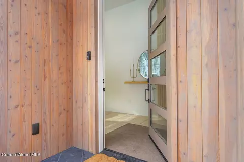 Entry Way - 320 Main St, Kellogg, ID 83837 photo 1 of 9
