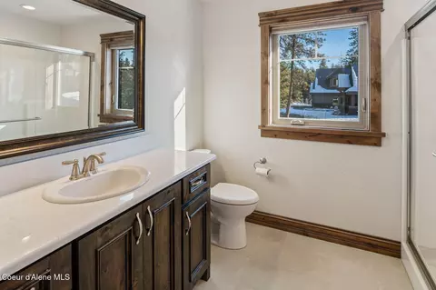 Bath - 4596 E Cattail Ct, Hayden, ID 83835 photo 4 of 4