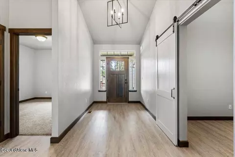 Entry Way - 2045 E Plaza Ct, Post Falls, ID 83854 photo 3 of 3