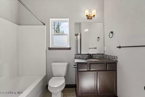 Bath - 2045 E Plaza Ct, Post Falls, ID 83854 photo 3 of 3