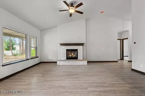Living - 2045 E Plaza Ct, Post Falls, ID 83854 photo 3 of 3