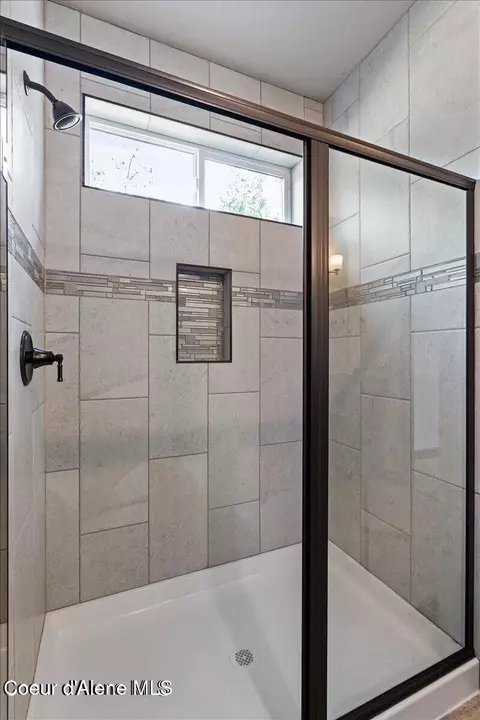 Bath - 2045 E Plaza Ct, Post Falls, ID 83854 photo 2 of 3