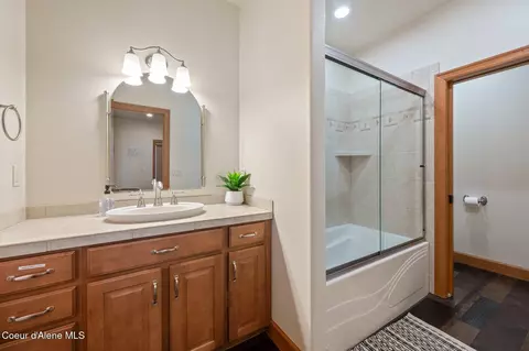 Bath - 9876 E Howard Rd, Athol, ID 83801 photo 4 of 4