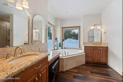 Bath - 9876 E Howard Rd, Athol, ID 83801 photo 1 of 4