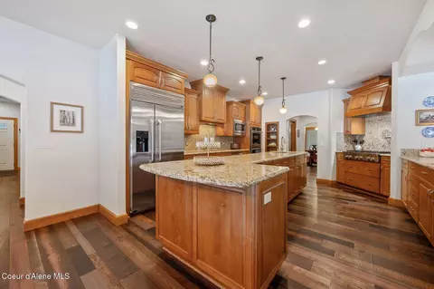 Kitchen - 9876 E Howard Rd, Athol, ID 83801 photo 3 of 4
