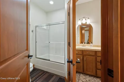 Bath - 9876 E Howard Rd, Athol, ID 83801 photo 3 of 4