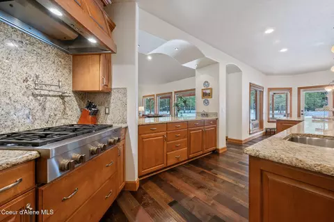 Entry Way - 9876 E Howard Rd, Athol, ID 83801 photo 2 of 3