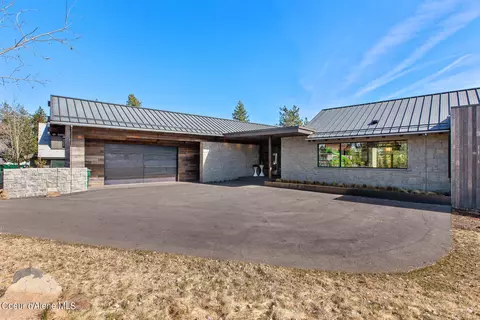 Exterior - 6010 S Grainger Ct, Harrison, ID 83833 photo 2 of 4