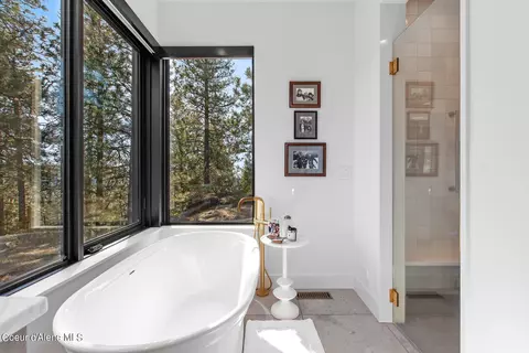 Bath - 6010 S Grainger Ct, Harrison, ID 83833 photo 7 of 7