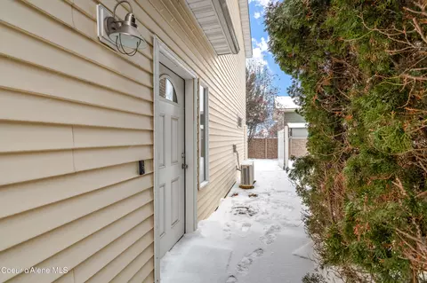 3317 E Brownstone Ave, Post Falls, ID 83854 photo 4