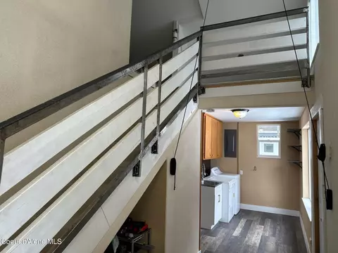 Entry Way - 1108 Pine St, Sandpoint, ID 83864 photo 7 of 7