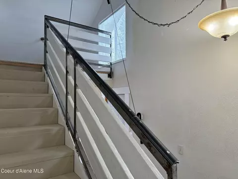 Entry Way - 1108 Pine St, Sandpoint, ID 83864 photo 6 of 7