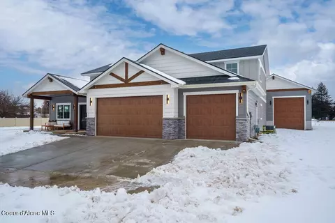 4423 E Savea Ln, Post Falls, ID 83854
