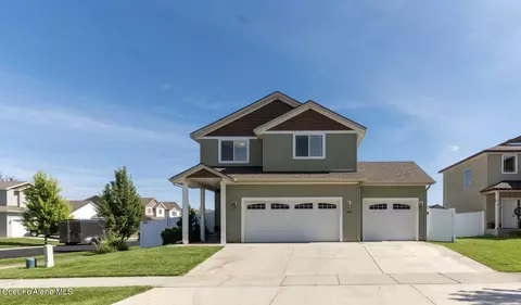 8364 N Wentworth St, Post Falls, ID 83854