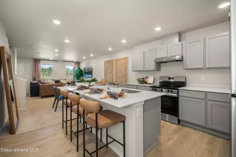 176 E Spirea Ln, Hayden, ID 83835 photo 4