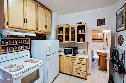 Kitchen - 131 King St, Wallace, ID 83873 photo 3 of 4