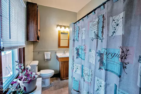 Bath - 131 King St, Wallace, ID 83873 photo 3 of 3