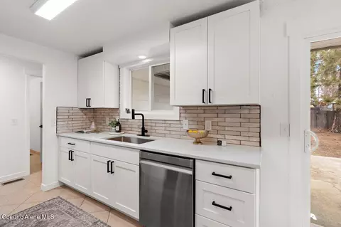 Kitchen - 515 E 22nd Ave, Post Falls, ID 83854 photo 1 of 3