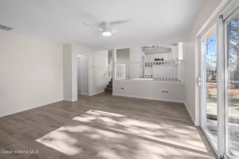 Living - 650 E Sand Wedge Dr, Post Falls, ID 83854 photo 3 of 5