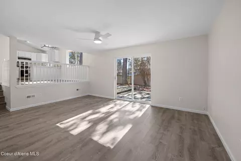Living - 650 E Sand Wedge Dr, Post Falls, ID 83854 photo 5 of 5