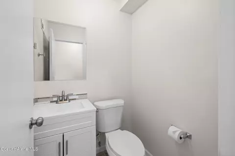 Bath - 650 E Sand Wedge Dr, Post Falls, ID 83854 photo 4 of 4