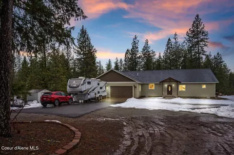 310 Akre Heights Dr, Blanchard, ID 83804