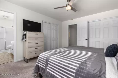 Bedroom - 618 E Cloverleaf Dr, Hayden, ID 83835 photo 3 of 4