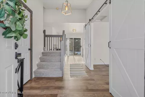 Entry Way - 618 E Cloverleaf Dr, Hayden, ID 83835 photo 1 of 2
