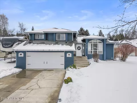 618 E Cloverleaf Dr, Hayden, ID 83835