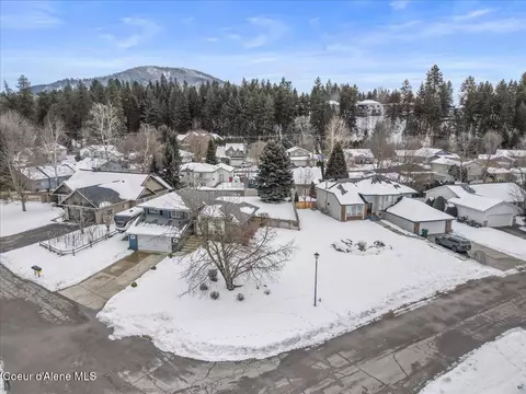 View/Area - 618 E Cloverleaf Dr, Hayden, ID 83835 photo 3 of 5