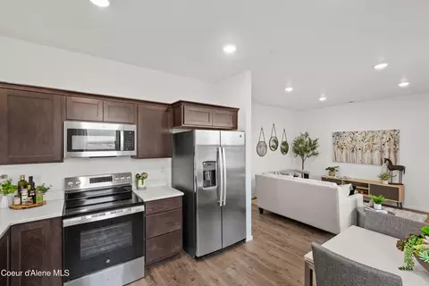 Kitchen - 5162 E Norma Ave, Post Falls, ID 83854 photo 2 of 2