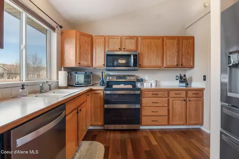Kitchen - 2826 E Ferry Landing Ave, Post Falls, ID 83854 photo 4 of 4