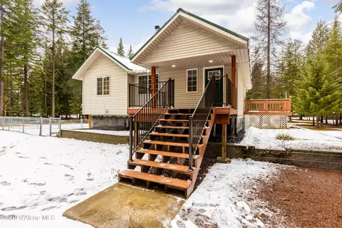 4266 W Spotted Horse Rd, Spirit Lake, ID 83869
