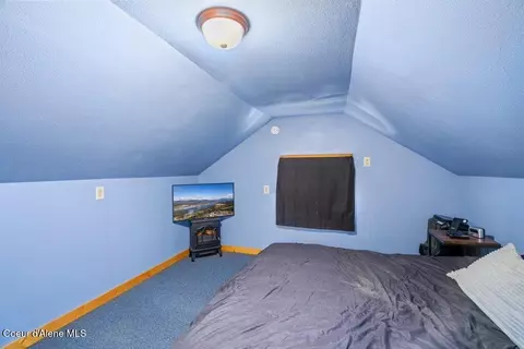 Bedroom - 201 5th St, Pinehurst, ID 83850 photo 2 of 3