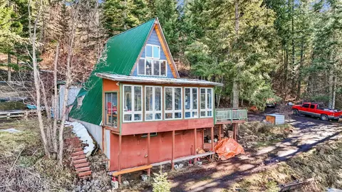 8720 E Traybur Ct, Saint Maries, ID 83861