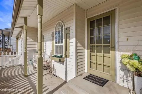 1005 W Heron Ave, Hayden, ID 83835