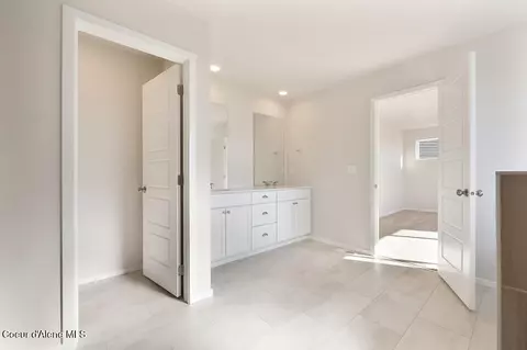 Entry Way - 2722 N Barton Loop, Post Falls, ID 83854 photo 5 of 6
