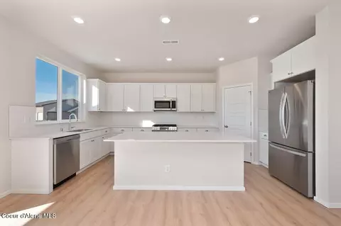 Kitchen - 2722 N Barton Loop, Post Falls, ID 83854 photo 1 of 7