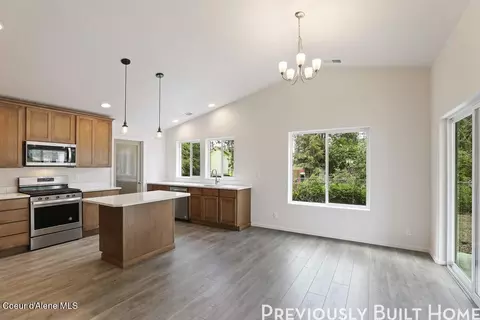6395 Astoria Loop, Rathdrum, ID 83858 photo 2