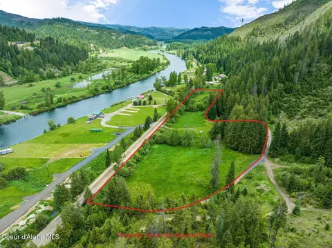 8281 Railroad Grade Rd, Saint Maries, ID 83861