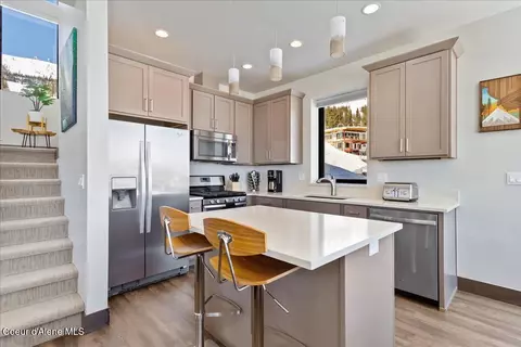 Kitchen - 26 Headwall Dr, Sandpoint, ID 83864 photo 3 of 3