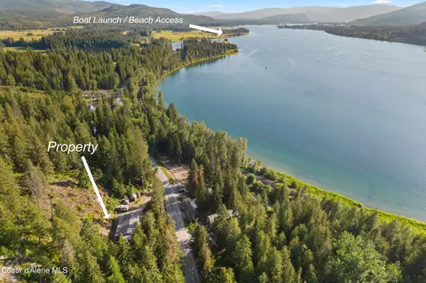 11630 Lakeshore Dr, Sagle, ID 83860