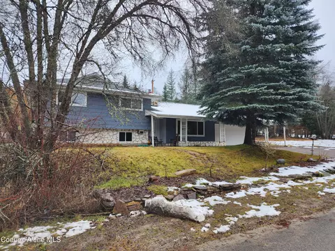 109 Greenview Ter, Pinehurst, ID 83850