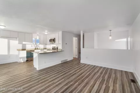 Living - 115 N Scott St, Post Falls, ID 83854 photo 3 of 5